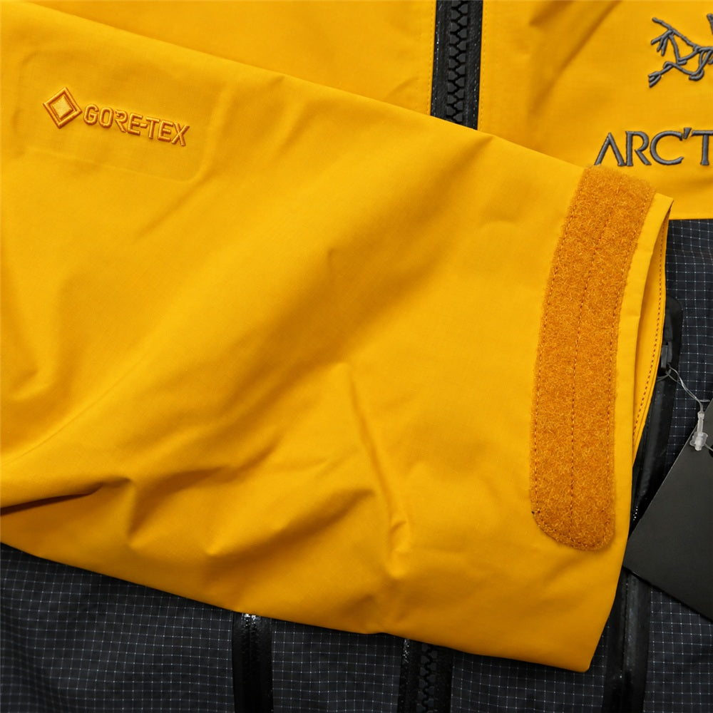 ARC'TERYX アークテリクス 23SS X000006454 Alpha Jacket Men's GORE-TEX アルファ ジャケット メンズ ゴアテックス マウンテン パーカー フード シェル ジャケット イエロー イエロー系 XS【新古品】【未使用】【中古】
