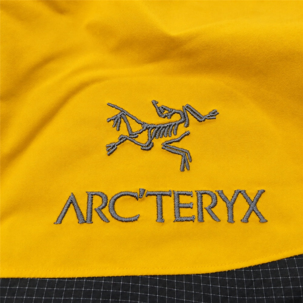 ARC'TERYX アークテリクス 23SS X000006454 Alpha Jacket Men's GORE-TEX アルファ ジャケット メンズ ゴアテックス マウンテン パーカー フード シェル ジャケット イエロー イエロー系 XS【新古品】【未使用】【中古】