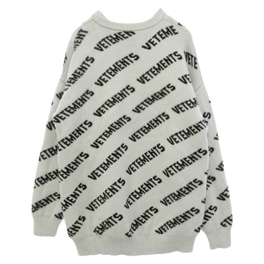 VETEMENTS ヴェトモン Allover Logo Jumper オール オーバー ロゴ ジャンパー クルーネック ニット セーター グレー系 XS【中古】
