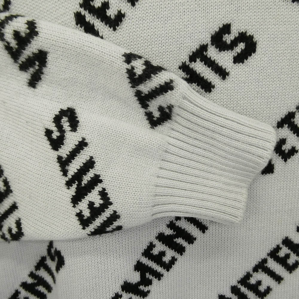 VETEMENTS ヴェトモン Allover Logo Jumper オール オーバー ロゴ ジャンパー クルーネック ニット セーター グレー系 XS【中古】