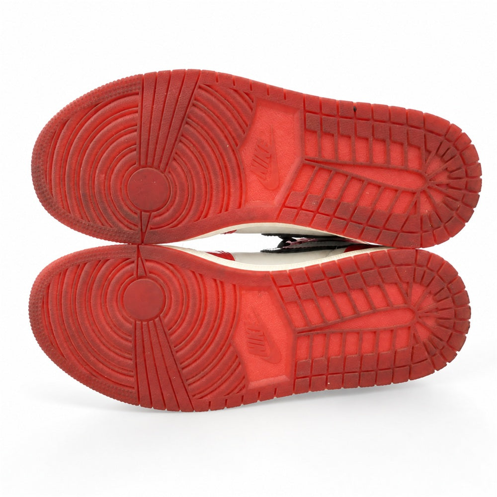 NIKE ナイキ DV1748-601 × Spider-Man Air Jordan 1 Retro High OG SP Across the Spider-Verse / University Red スパイダーマン エアジョーダン1 レトロ ハイ アクロス・ザ・スパイダーバース / ユニバーシティレッド ハイカット スニーカー マルチカラー系 26.5cm【中古】