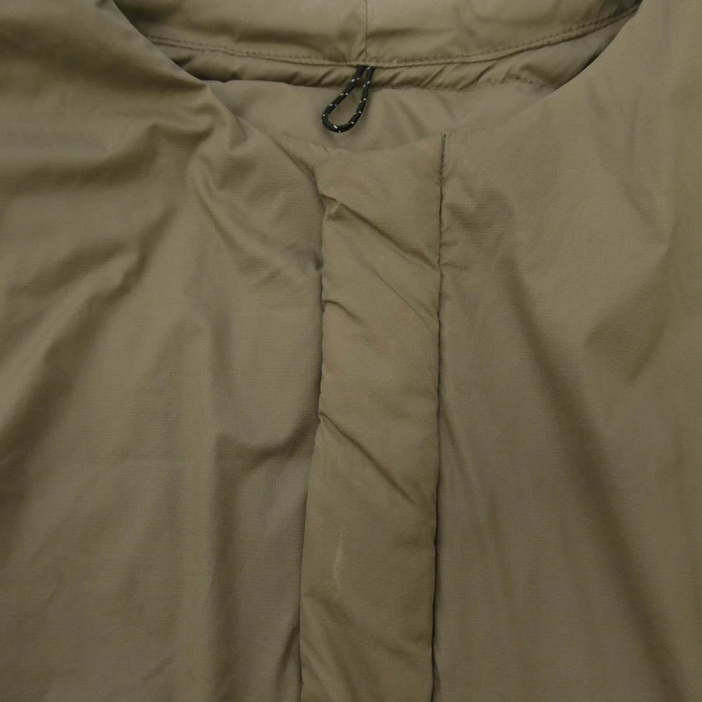 NANGA ナンガ URBAN RESEARCH アーバンリサーチ DMA7-25D203-F × URBAN RESEARCH DOORS アーバンリサーチドアーズ REVERSIBLE DOWN JACKET リバーシブル ダウン ジャケット カーキ系 M【中古】