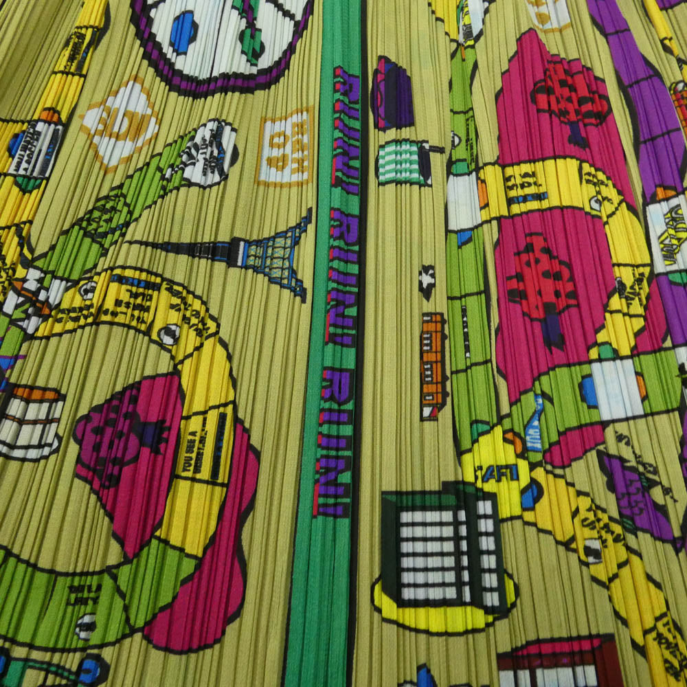PLEATS PLEASE プリーツプリーズ イッセイミヤケ 07AW PP73-JG625 プリーツ加工 BOARD GAME PICTOGRAM 総柄 スカート グリーン系 3【中古】