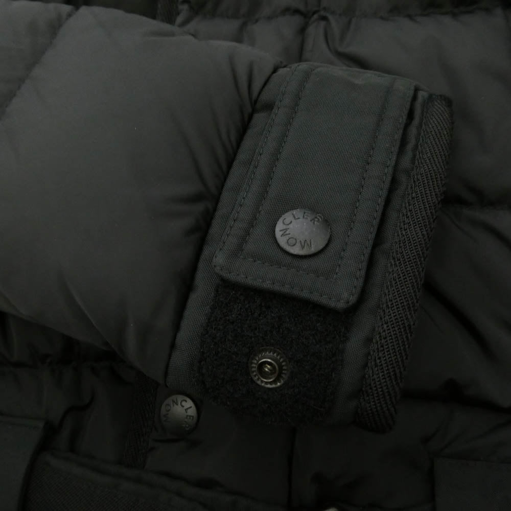 MONCLER モンクレール 420914180425 54155 DYLAN GIUBBOTTO DOWN JACKET ディラン ウエストベルト コヨーテファー ロゴパッチ ダブルジップ ダウンジャケット ダウンコート ブラック系 1【中古】