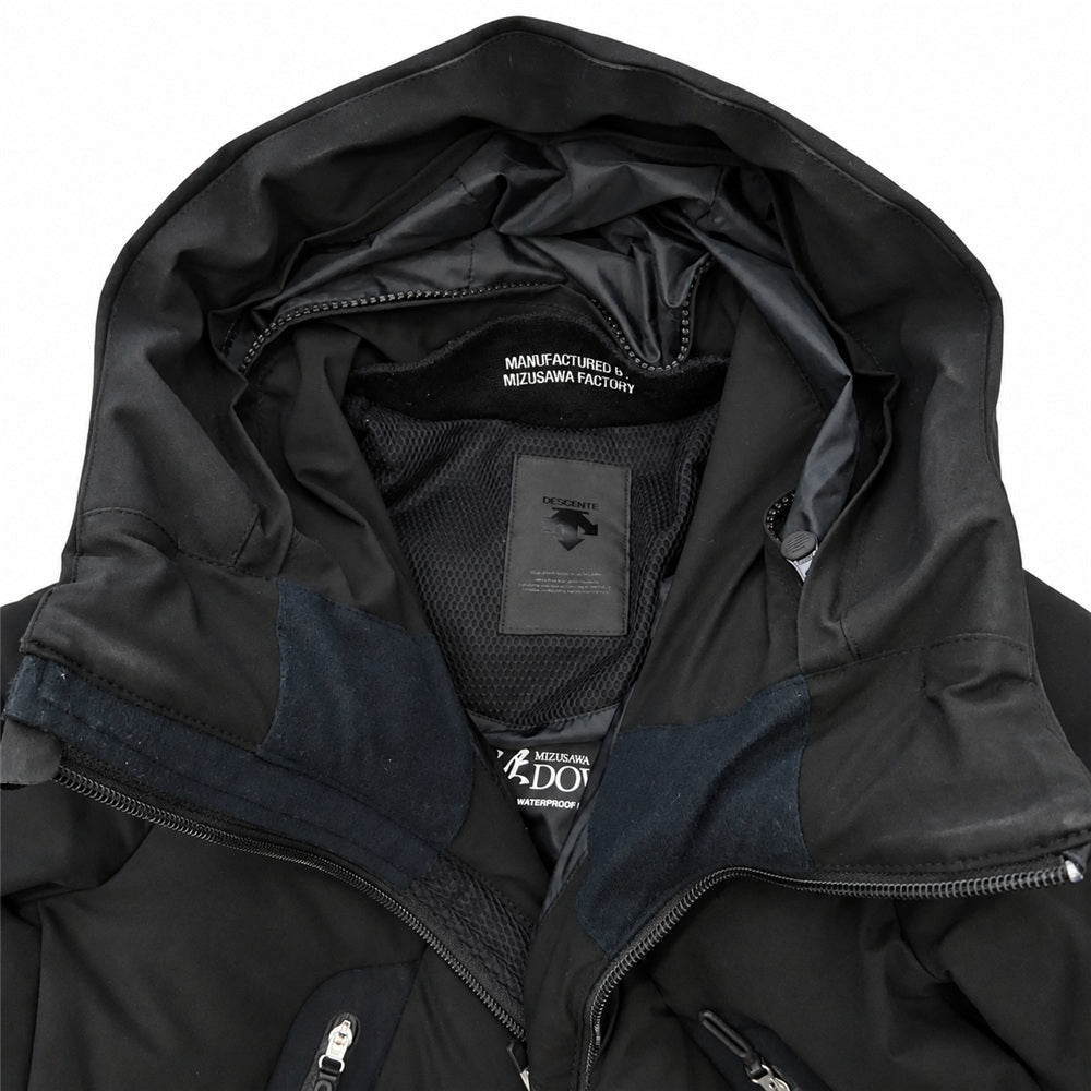 DESCENTE デサント DAWQGK40U 水沢ダウン ALLTERRAIN MOUNTAINEER オルテライン マウンテニア ジャケット ブラック系 L【中古】
