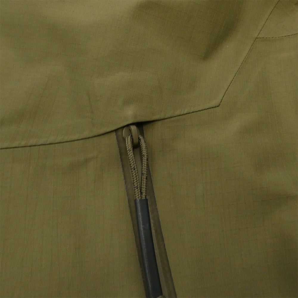 ARC'TERYX アークテリクス 18863 LEAF Alpha Jacket GEN2 GORE-TEX 七洋交産タグ カナダ製 リーフ アルファ メンズ ゴアテックス ナイロン ジャケット カーキ系 M【美品】【中古】