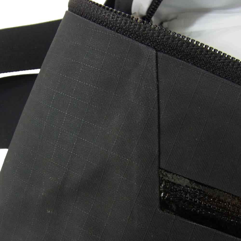 ARC'TERYX アークテリクス X000009621 Granville 10 Courier Bag グランヴィル 10 クーリエ バッグ ショルダーバック ブラック系【中古】