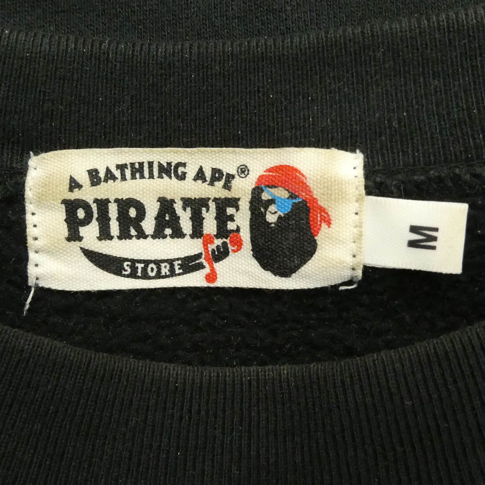 A BATHING APE アベイシングエイプ 004GDI221001H PIRATE パイレーツ フロント ロゴ プリント 長袖 スウェット トレーナー ブラック系 M【中古】