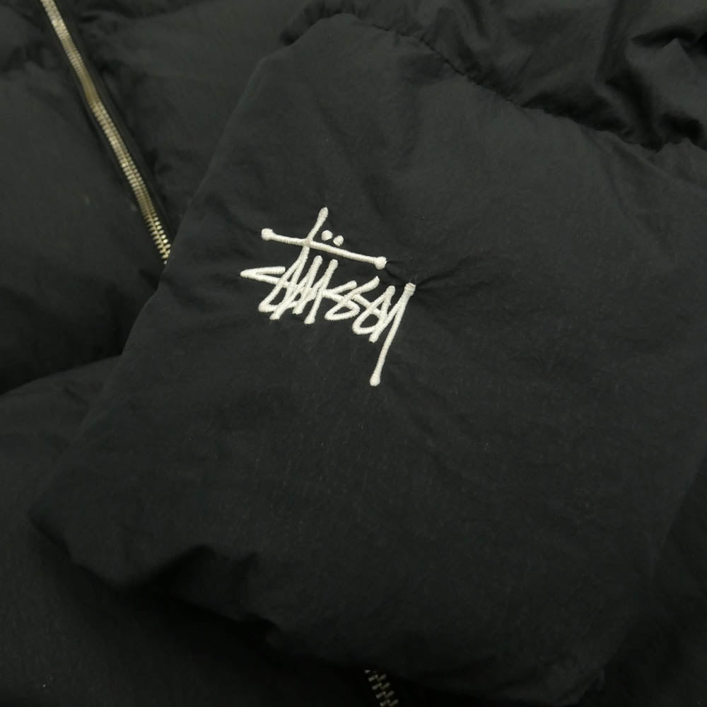 STUSSY ステューシー Down Puffer Nylon ダウン パッファ 袖ストックロゴ 刺繍 ナイロン ダウン ジャケット ブラック系 S【中古】