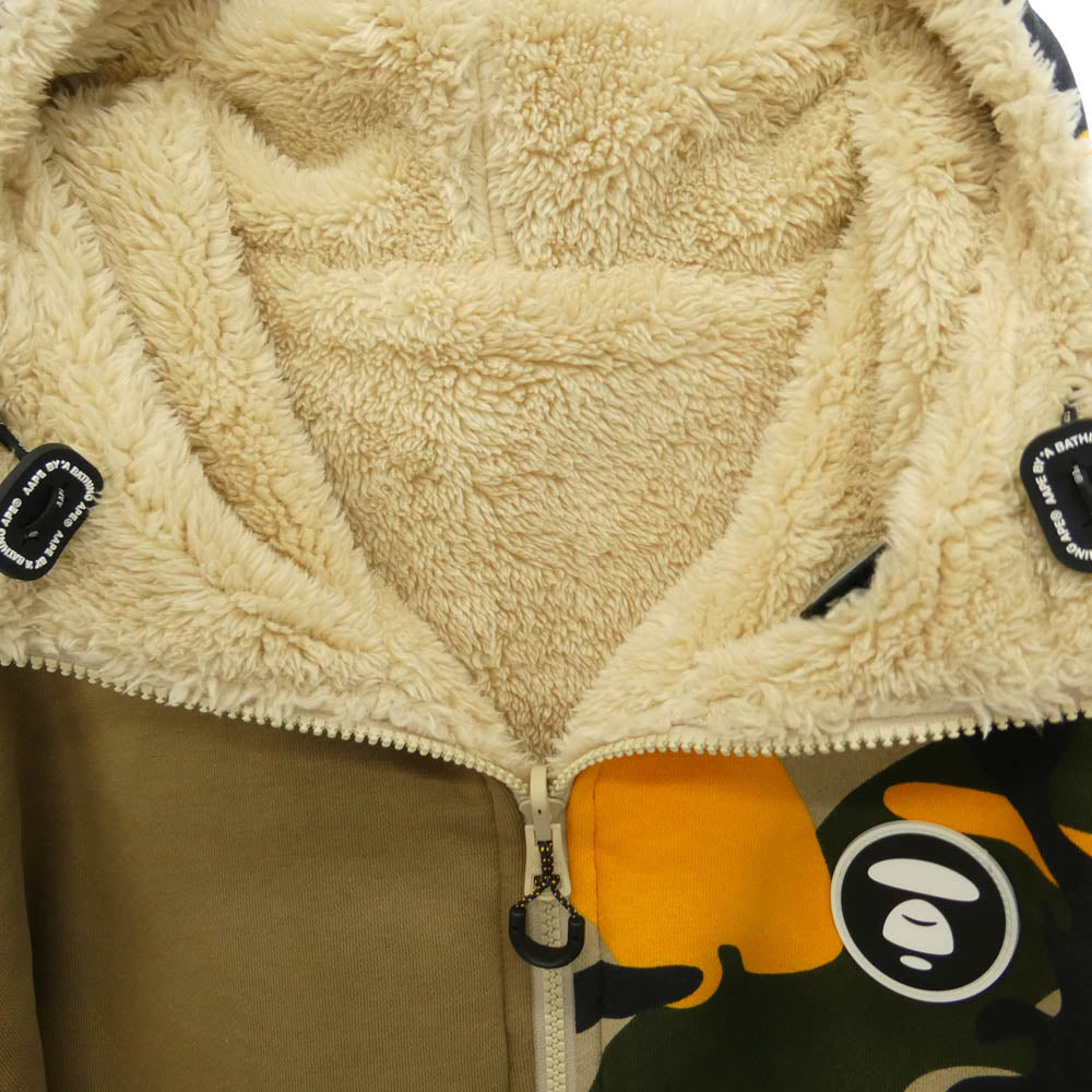 A BATHING APE アベイシングエイプ AAPSWM3957XXJ AAPE エーエイプ ボア フリース スウェット リバーシブル パーカー ブルゾン 猿迷彩 サルカモ カモフラージュ 柄 ジャケット ベージュ系 M【中古】
