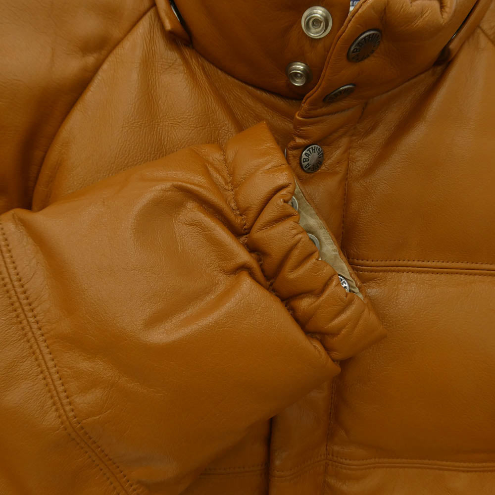 A BATHING APE アベイシングエイプ 11AW 1860-141-006 LEATHER CLASSIC DOWN JACKET 牛革 レザー ダウン ジャケット ライトブラウン系 M【中古】