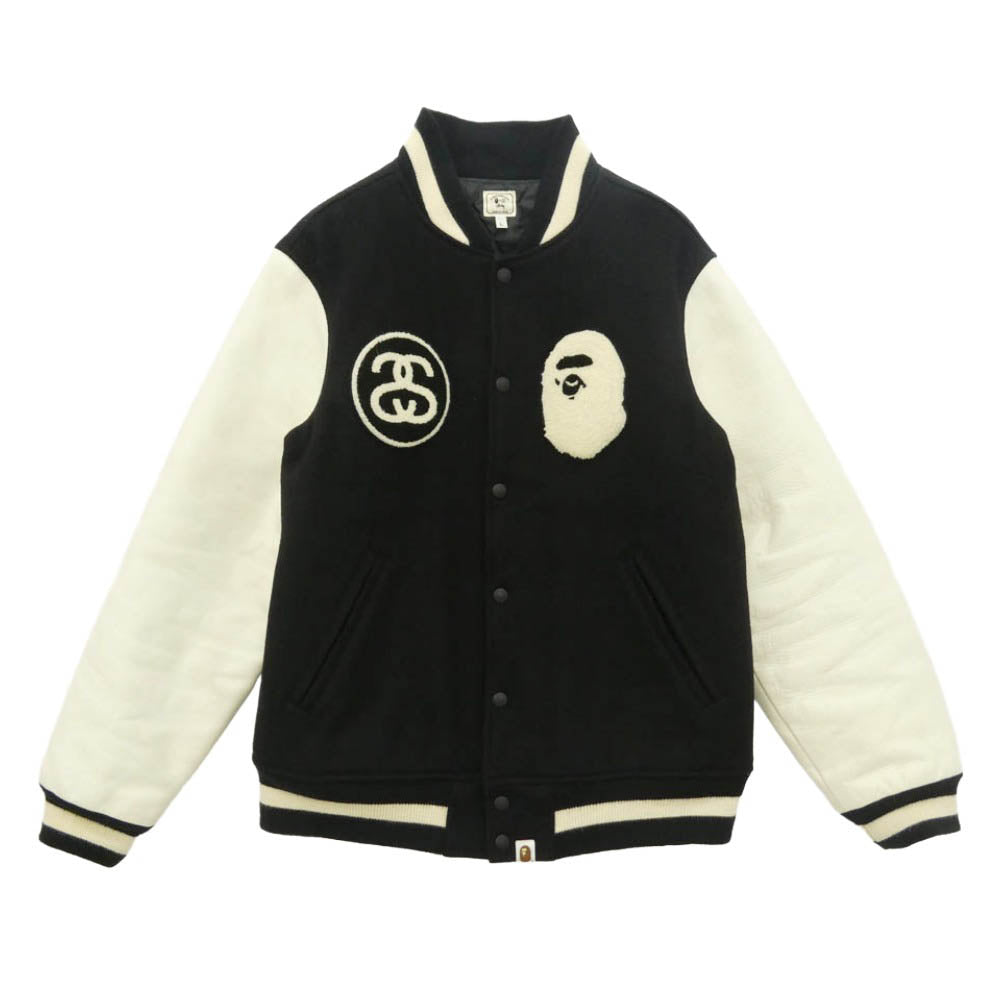 A BATHING APE アベイシングエイプ STUSSY ステューシー × STUSSY 30th Anniversary Varsity Jacket ステューシー 30周年 ロゴ ワッペン SSリンク スタジャン ジャケット ブラック系 ホワイト系 L【中古】