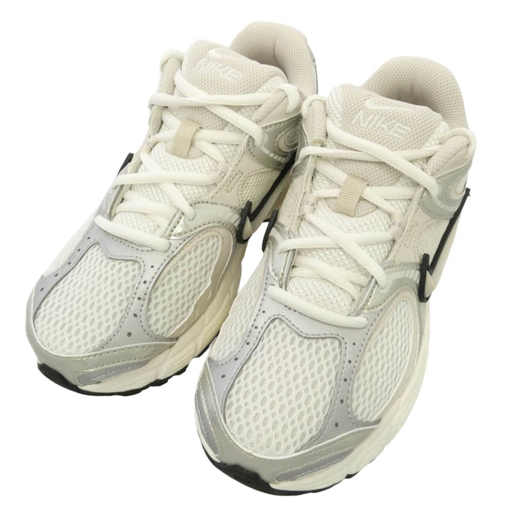 NIKE ナイキ HQ7901-104 Women's V5 RNR Summit White ウィメンズ V5 RNR サミットホワイト ローカットスニーカー マルチカラー系 23.5cm【新古品】【未使用】【中古】