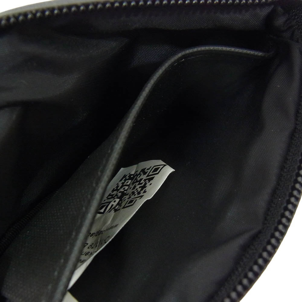 バッグジャック TOMORROWLAND トゥモローランド SOFTS POUCH ポーチ ハイグロッシー ブラック系【美品】【中古】