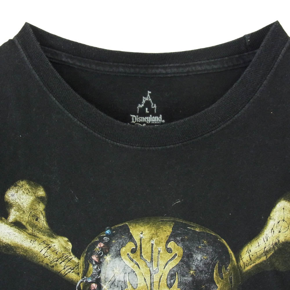Disney ディズニー Pirates of the Caribbean Dead Men Tell No Tales パイレーツオブカリビアン 最後の海賊 スカル プリント Tシャツ 半袖カットソー ブラック系 L【中古】