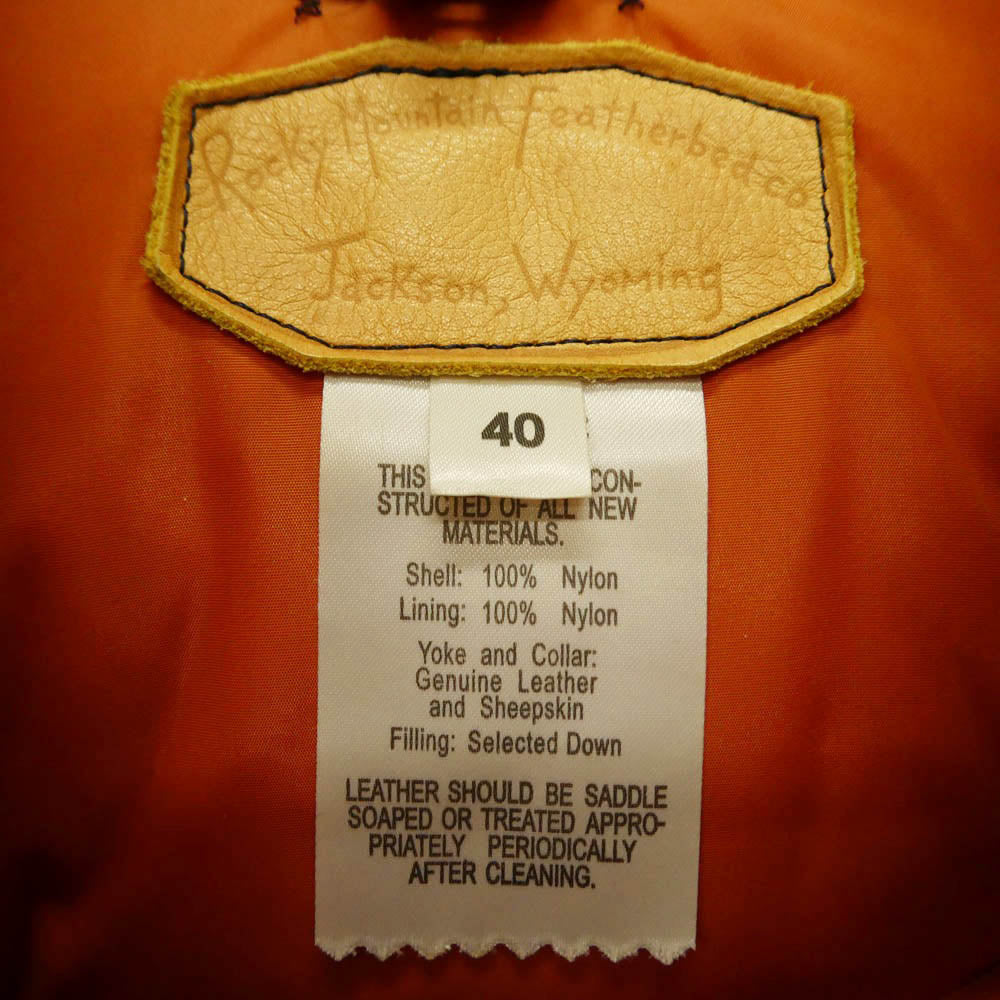 Rocky Mountain FeatherBed ロッキーマウンテンフェザーベッド 450-502-72 レザーヨーク ボア ナイロン ダウンベスト ネイビー系 40【中古】