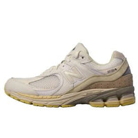 AURALEE × New Balance 2002R 画像