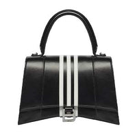 2023 HOURGLASS 画像