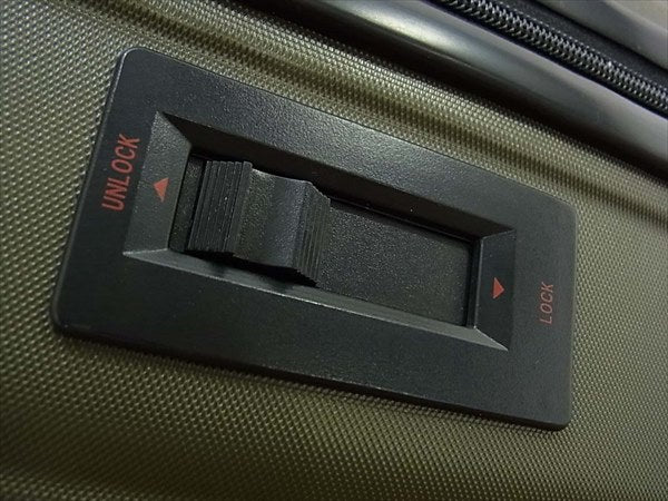 BRIEFING ブリーフィング BRF304219 H-37 トラベル キャリー スーツケース 機内持込可 TSAロック バッグ レンジャーグリーン 37L【中古】