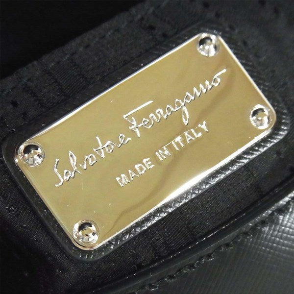 Salvatore Ferragamo サルヴァトーレフェラガモ AU-21/E081ガンチーニ レディース ショルダーバッグ 黒系【美品】【中古】