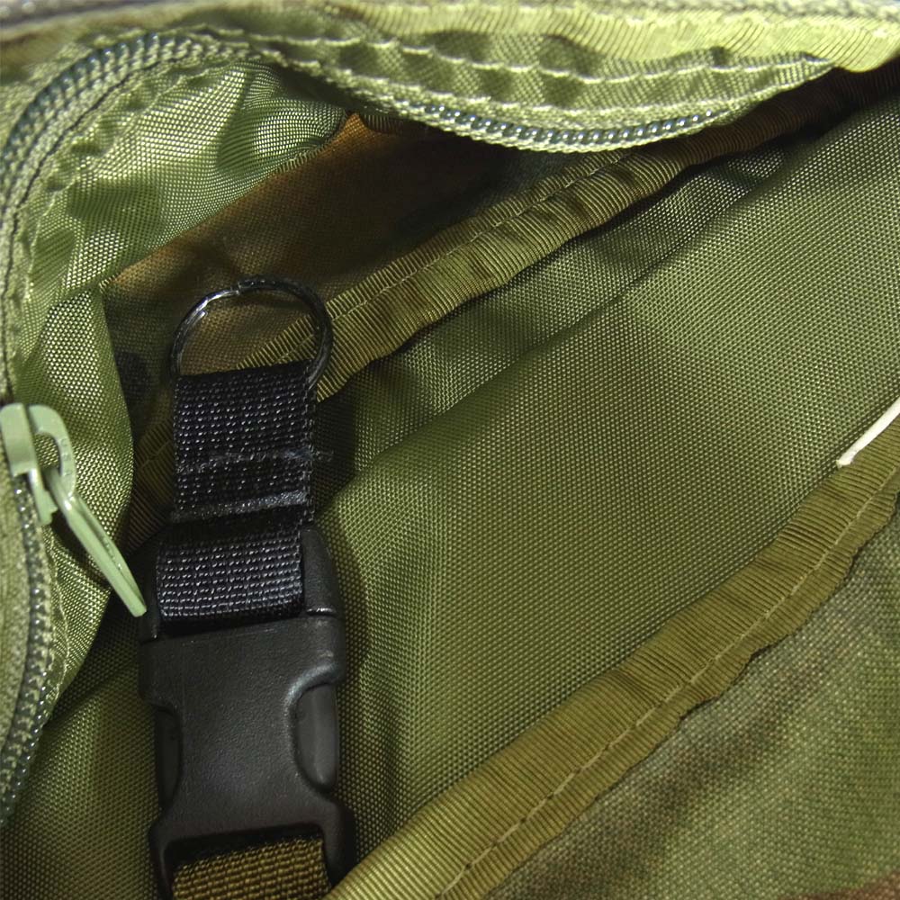 BRIEFING ブリーフィング FLIGHT LIGHT MINI POD BRF100219 WOODLAND CAMO ウエストポーチ カーキ系【極上美品】【中古】