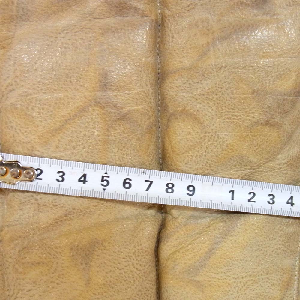 イサムカタヤマ バックラッシュ 1153-01 バッファロー レザー 水牛革 加工 ダウンベスト ベージュ系 S【中古】