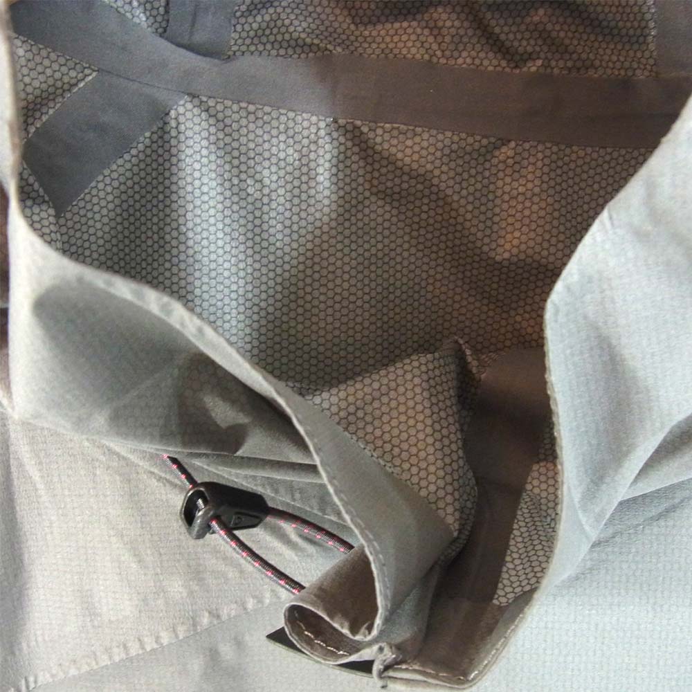 KLATTERMUSEN クレッタルムーセン FJORGYN ANORAK フィヨルギン アノラック ナイロン プルオーバー パーカー グレー系 M【中古】