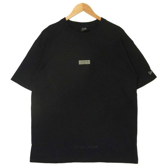 Yohji Yamamoto ヨウジヤマモト POUR HOMME プールオム × NEW ERA ニューエラ HH-T17-990 ロゴパッチ ロゴプリント Tシャツ ブラック系 XXL【中古】