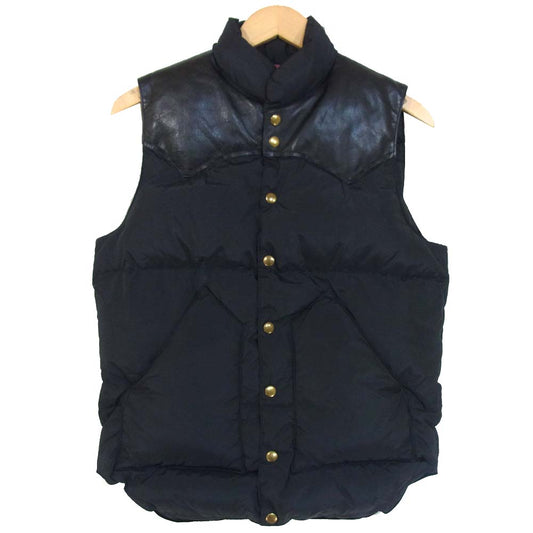 ロッキーマウンテン 450-452-79 サイコバニー Psycho Bunny BARNEYS NEW YORK20周年記念 NYLON DOWN VEST バーニーズニューヨーク ナイロン ダウン ベスト ブラック系 38【中古】