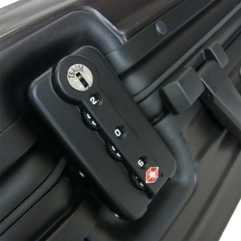 RIMOWA リモワ トパーズ ルフトハンザ航空 コラボ 2輪 キャリーケース ブラック系【中古】