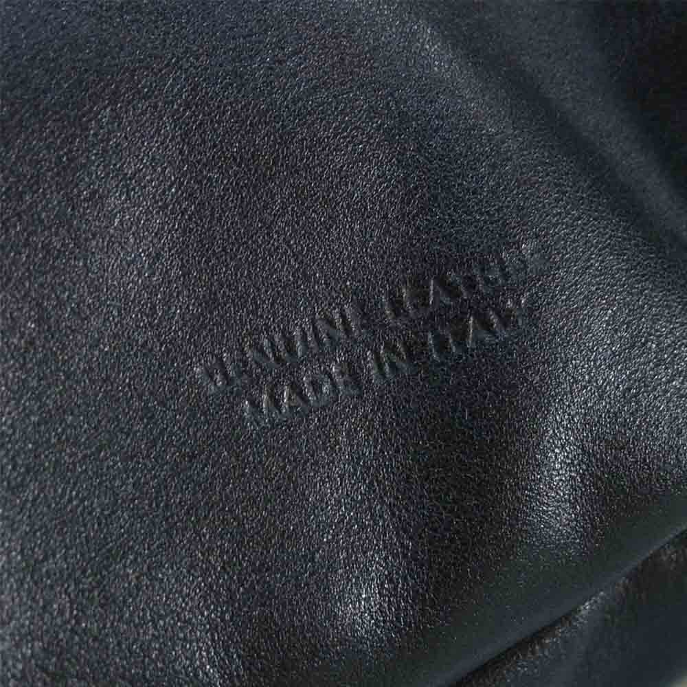 イ メディチ レザー ボディ バック ブラック系【中古】