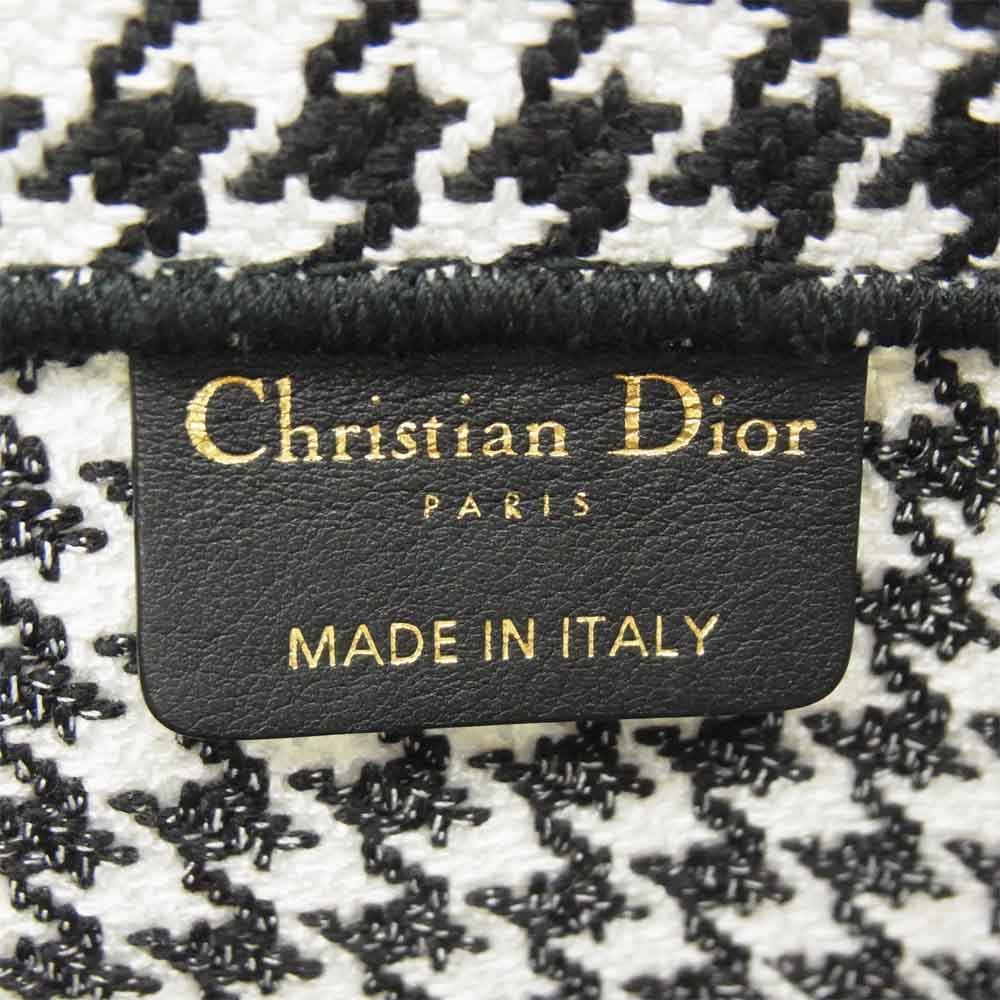 Christian Dior クリスチャンディオール M1296ZRPI 国内正規品 ギャラ付き BOOK TOTE エンブロイダリー キャンバス ブック トート バッグ ブラック系 ホワイト系【美品】【中古】