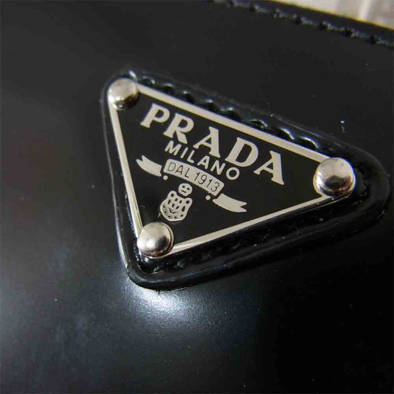 PRADA プラダ 21SS 1TL433 ブラッシュドレザー トライアングル ミニポーチ ブラック系【極上美品】【中古】