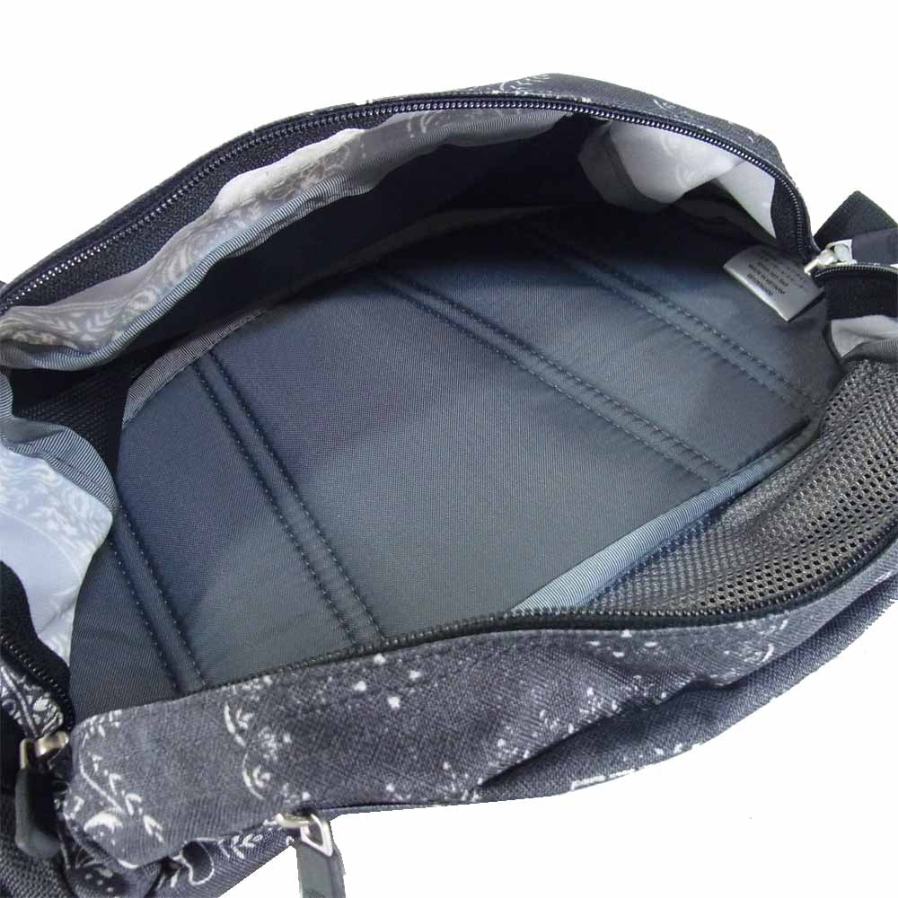 THE NORTH FACE ノースフェイス NW71904 Sweep BP スウィープ バンダナ プリント バッグ ダークネイビー系 4L【新古品】【未使用】【中古】