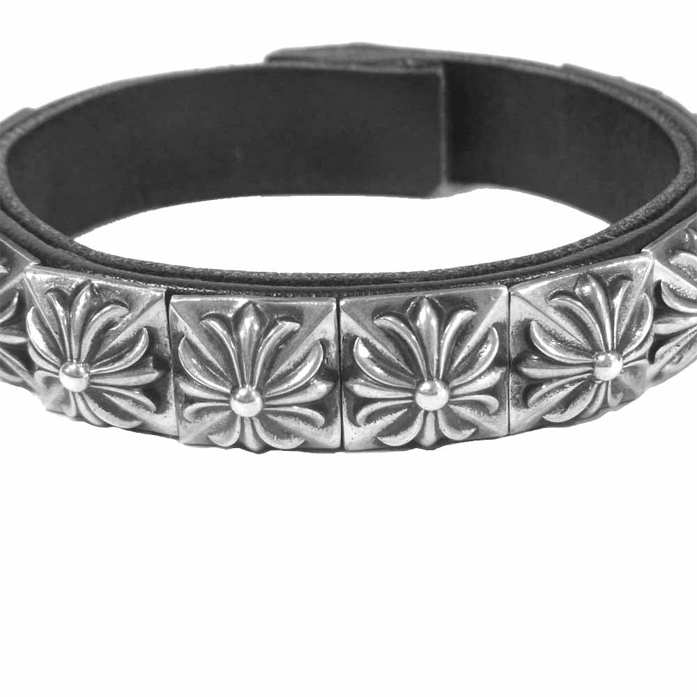 CHROME HEARTS クロムハーツ（原本有） ZERO PYRMD STDS SNGL ピラミッドスタッズ シングル レザー ブレスレット ブラック系 シルバー系【中古】