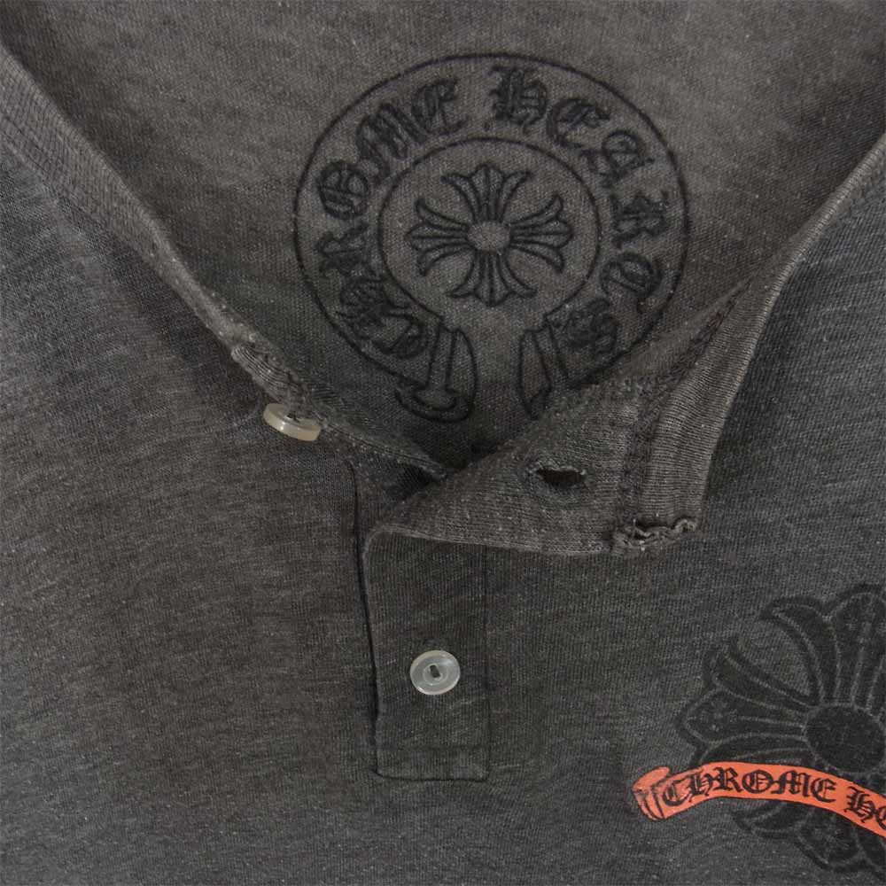 CHROME HEARTS クロムハーツ（原本無） 国内正規品 USA製 ヘンリーネック クロス スクロールラベル プリント カットソー グレー系 M【中古】