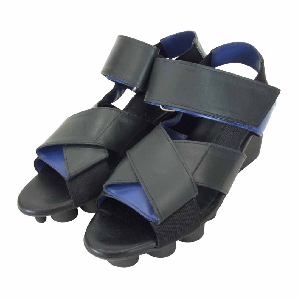 PLEATS PLEASE プリーツプリーズ AJ501 ISSEY MIYAKE イッセイミヤケ ストラップ サンダル ブラック系 24.5cm【中古】