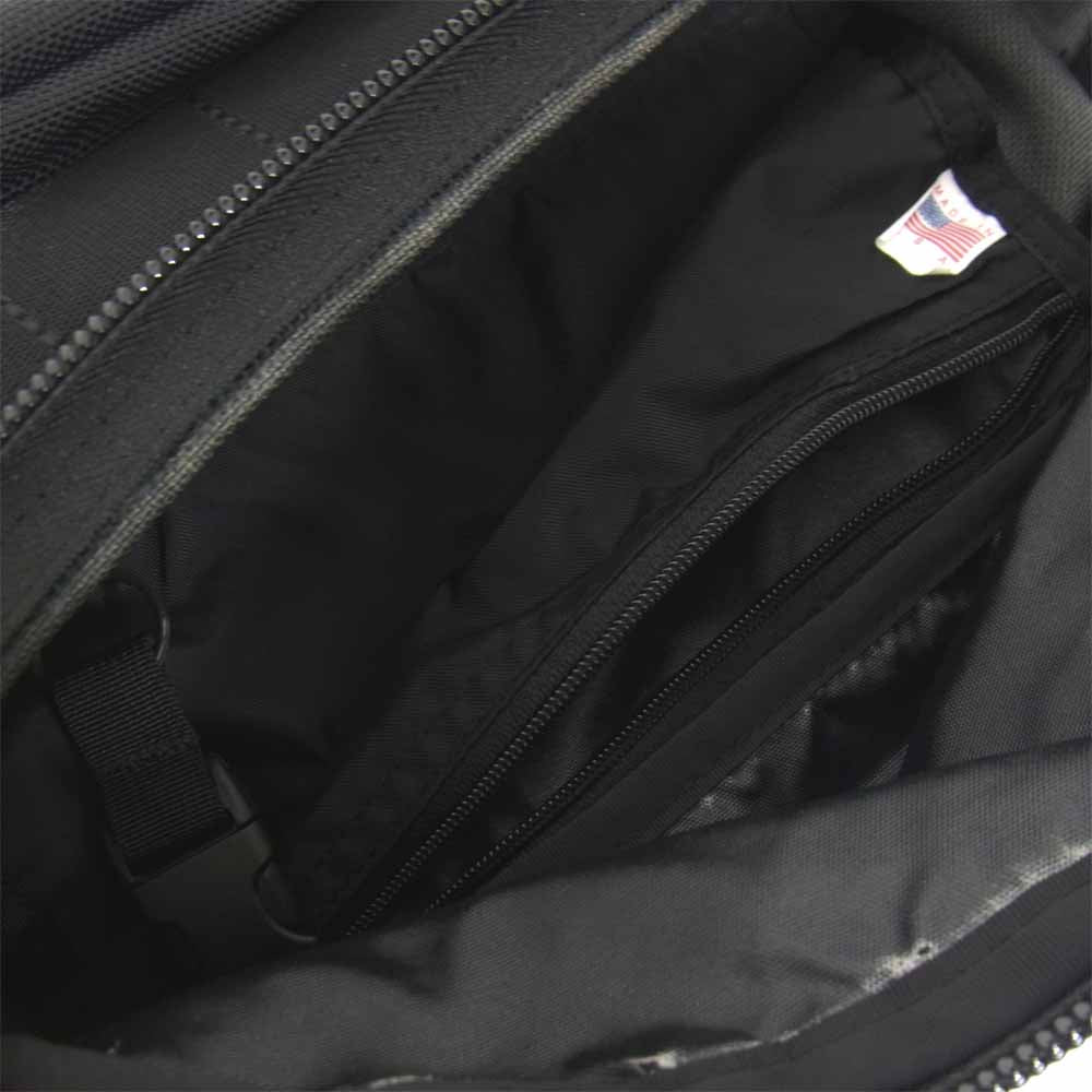 BRIEFING ブリーフィング BRF225219 MASTER POD マスター ポッド ボディバッグ ブラック系【極上美品】【中古】