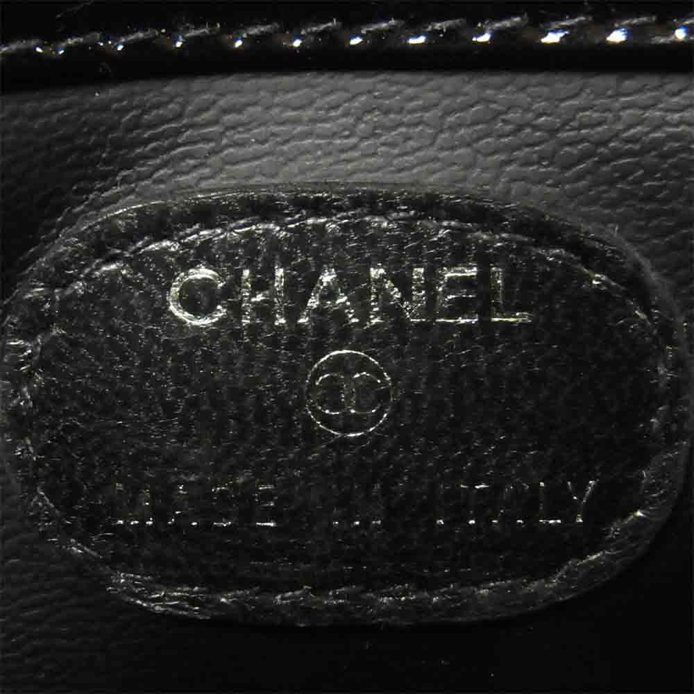 CHANEL シャネル 4889652 エナメル コスメ 化粧 ポーチ イタリア製 ブラック系【中古】