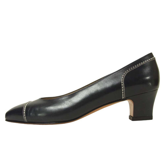 Salvatore Ferragamo サルヴァトーレフェラガモ パンプス DQ 43099 149 イタリア製 ダークネイビー系 5.5C【中古】