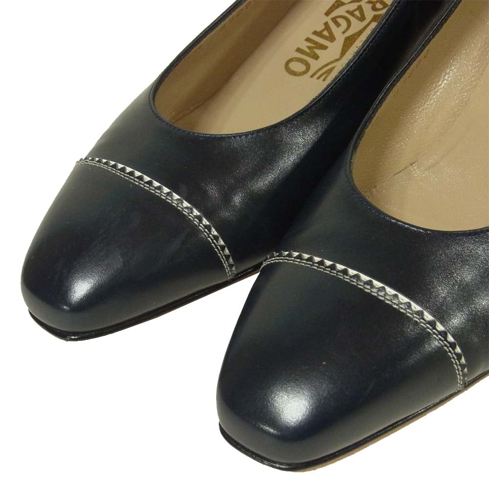 Salvatore Ferragamo サルヴァトーレフェラガモ パンプス DQ 43099 149 イタリア製 ダークネイビー系 5.5C【中古】