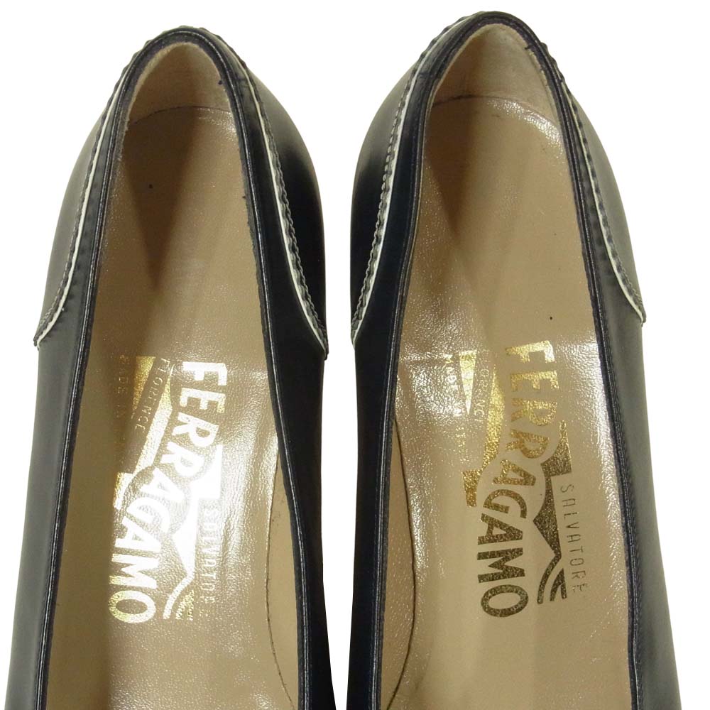 Salvatore Ferragamo サルヴァトーレフェラガモ パンプス DQ 43099 149 イタリア製 ダークネイビー系 5.5C【中古】