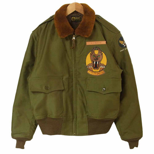 TOY'S McCOY トイズマッコイ B-10 ROUGH WEAR CLOTHING SCREAMIN DEMONS マリリンモンロー プリント フライトジャケット カーキ系 42【美品】【中古】