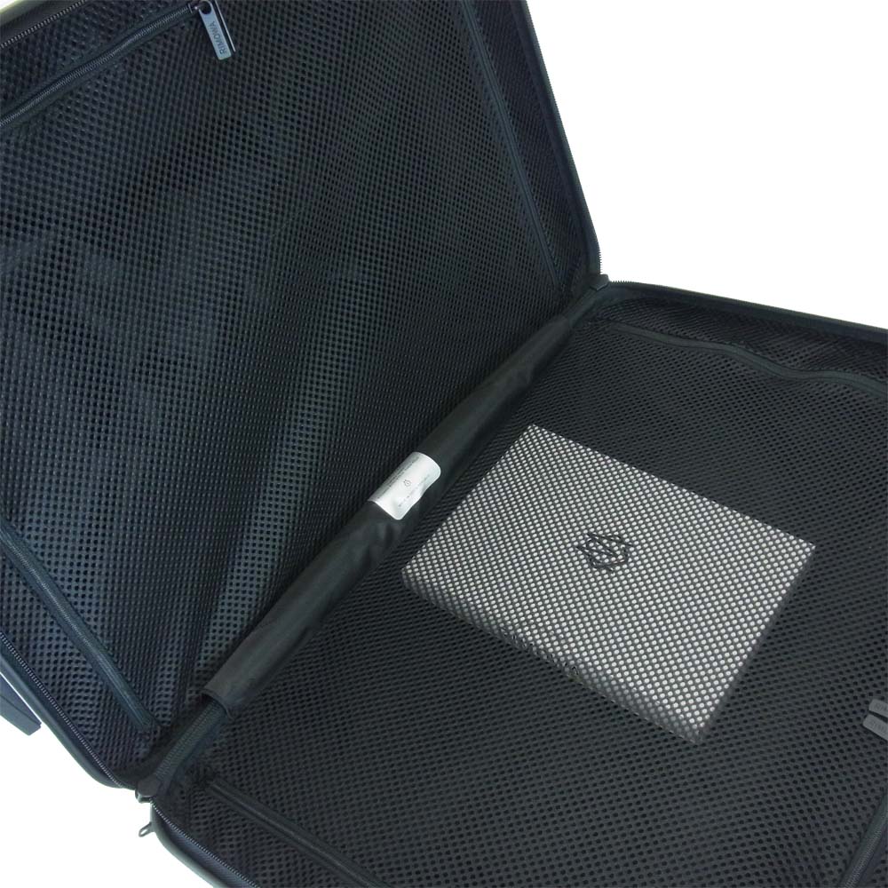 RIMOWA リモワ 8229058391 × PORSCHE ポルシェ 32L PTS Multiwheel 2.0M マルチホイール キャリーケース ホワイト系【新古品】【未使用】【中古】