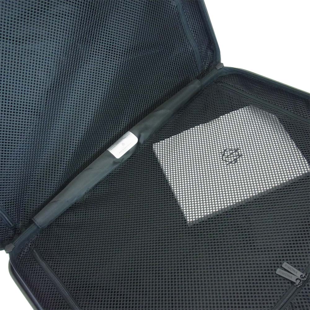 RIMOWA リモワ 8229058391 × PORSCHE ポルシェ 32L PTS Multiwheel 2.0M マルチホイール キャリーケース ホワイト系【新古品】【未使用】【中古】