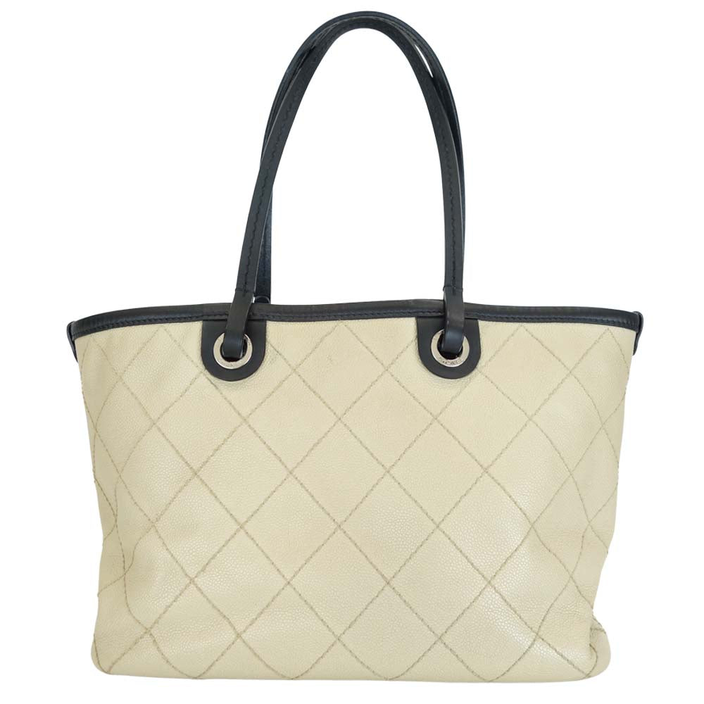 CHANEL シャネル A92211 オンザロード キャビアスキン ワイルドステッチ ポーチ付き トートバッグ ベージュ系【中古】