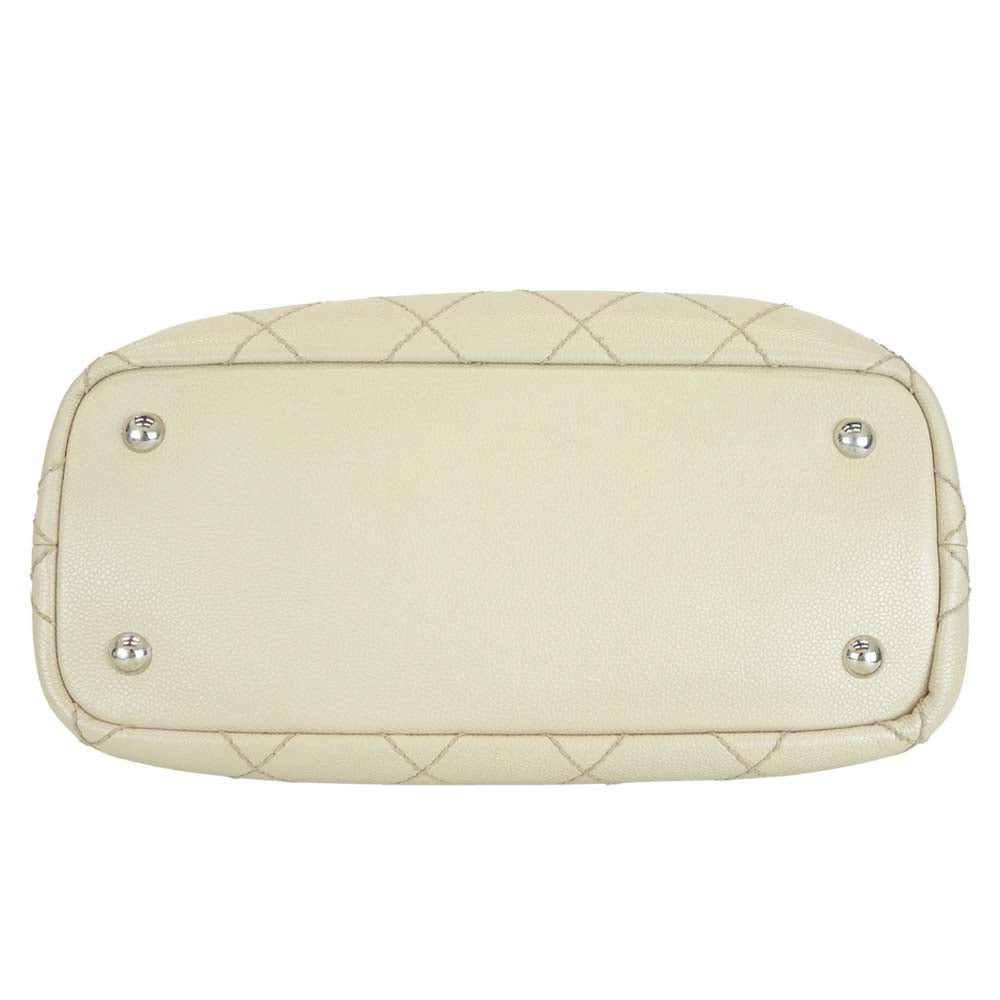 CHANEL シャネル A92211 オンザロード キャビアスキン ワイルドステッチ ポーチ付き トートバッグ ベージュ系【中古】