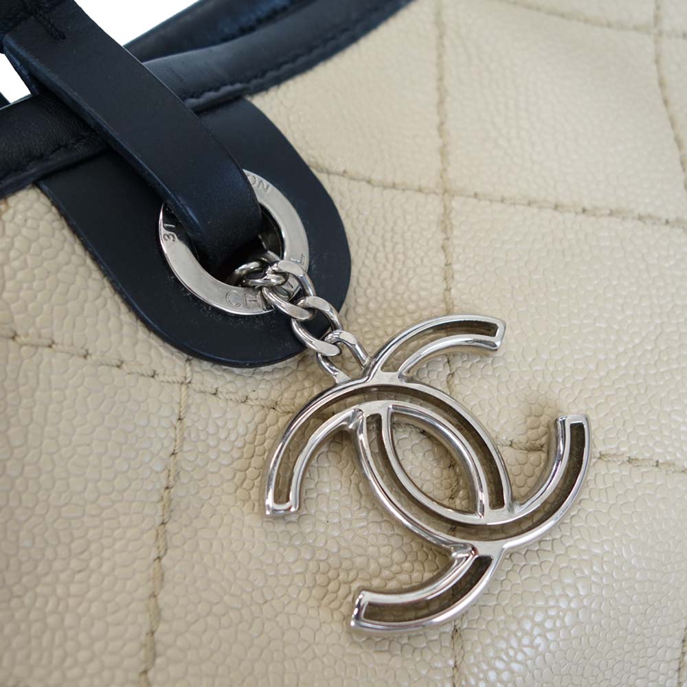 CHANEL シャネル A92211 オンザロード キャビアスキン ワイルドステッチ ポーチ付き トートバッグ ベージュ系【中古】