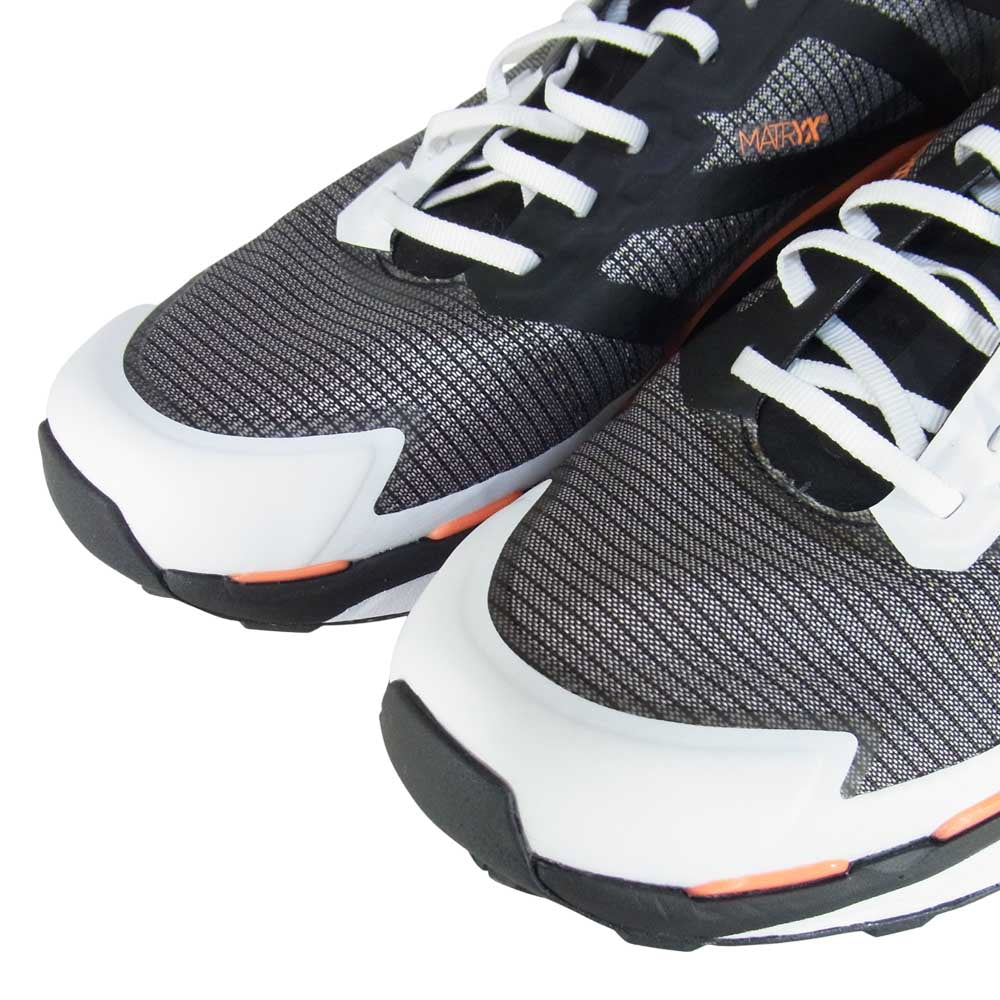 THE NORTH FACE ノースフェイス NF02101 Vectiv Infinite ベクティブ インフィニティ トレイルランニングシューズ ブラック系 US9.5【中古】