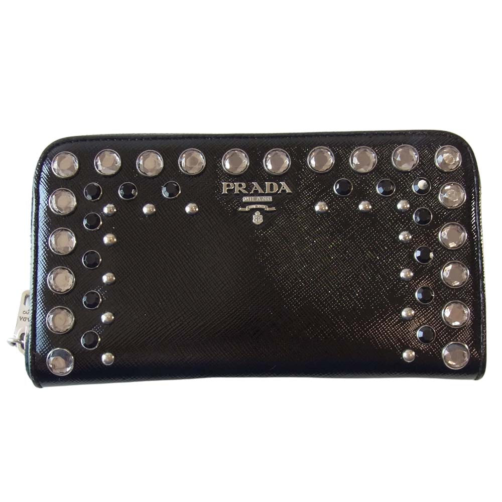 PRADA プラダ SAFFIANO VERNIC サフィアーノ ヴェルニ ラウンドジップ スタッズ 長財布 ブラック系【中古】